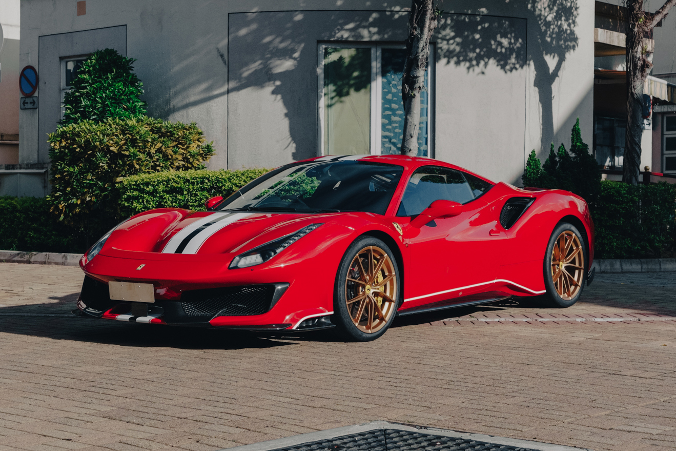 2019 Ferrari 488 Pista - 5,000 km