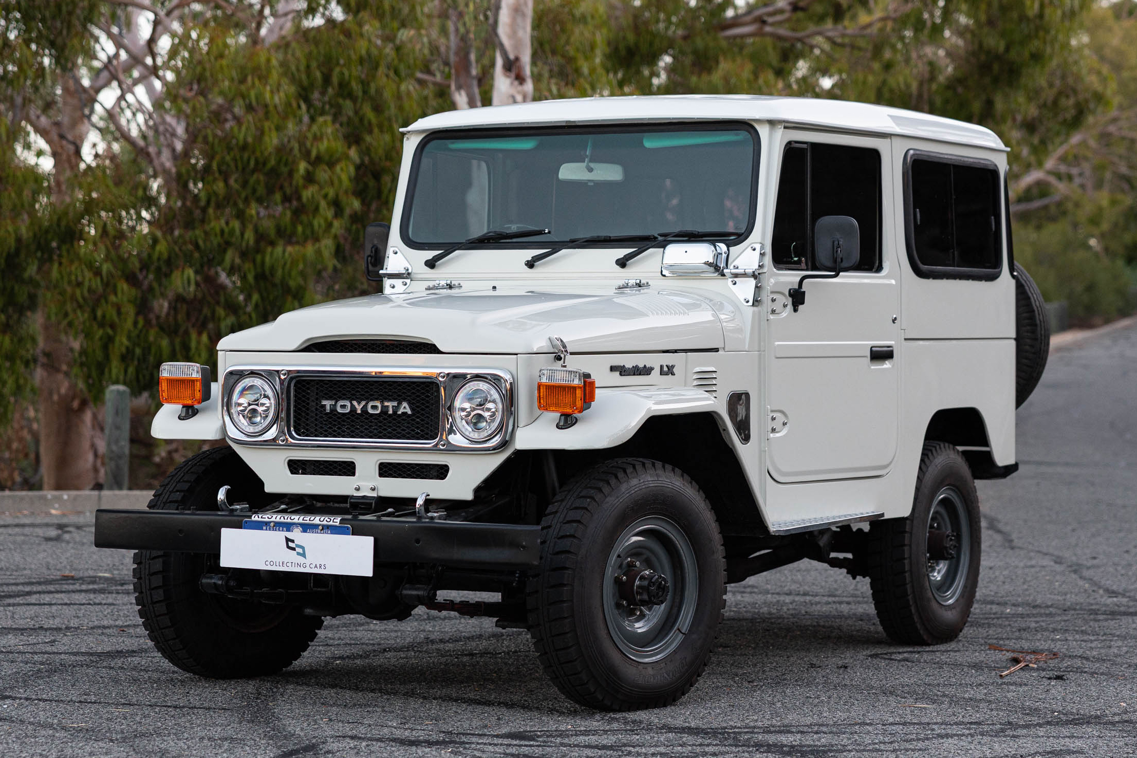 1983 Toyota Land Cruiser FJ40 LX - Chevrolet 350 Engine