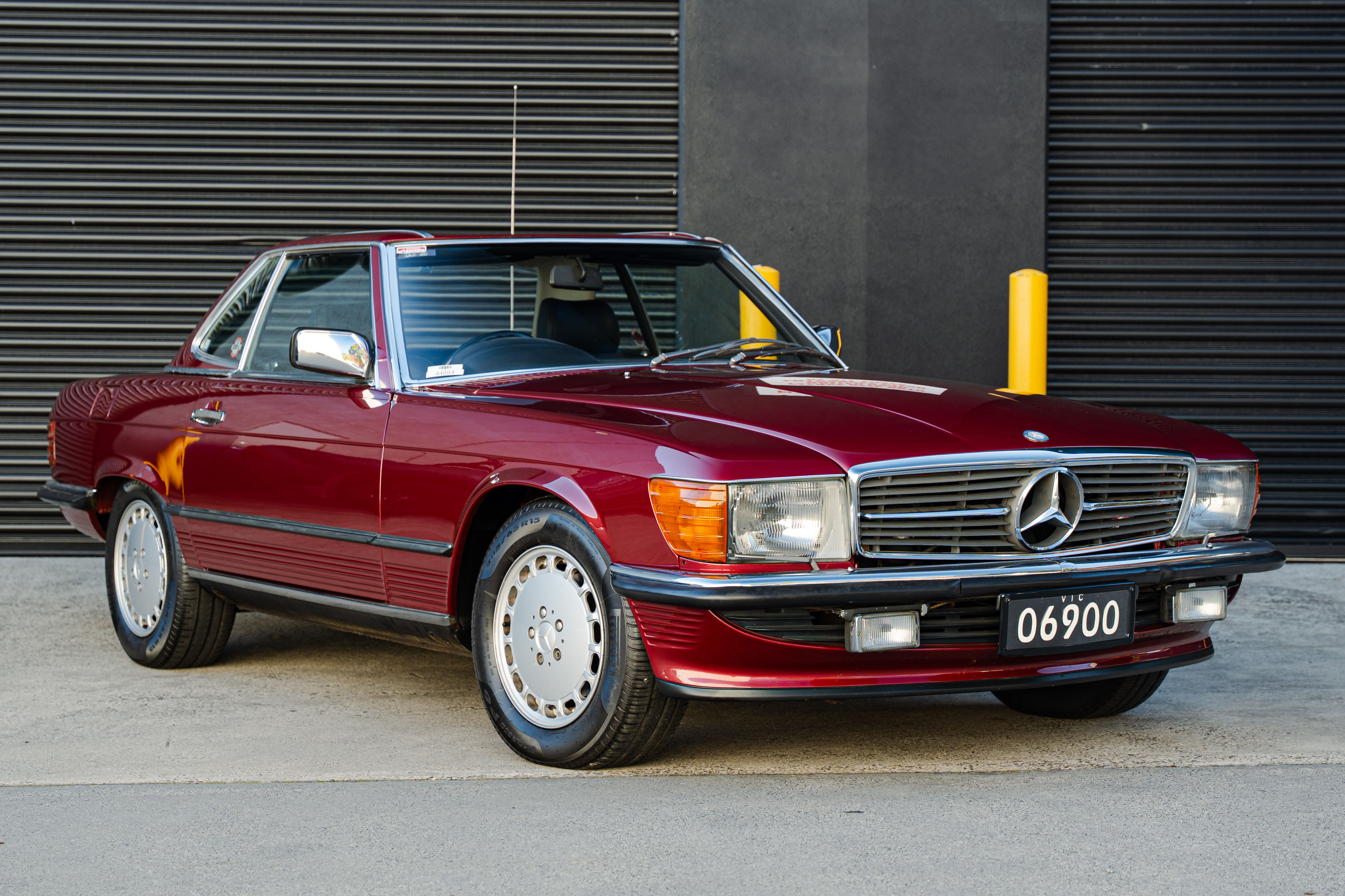 1989 Mercedes-Benz (R107) 560SL