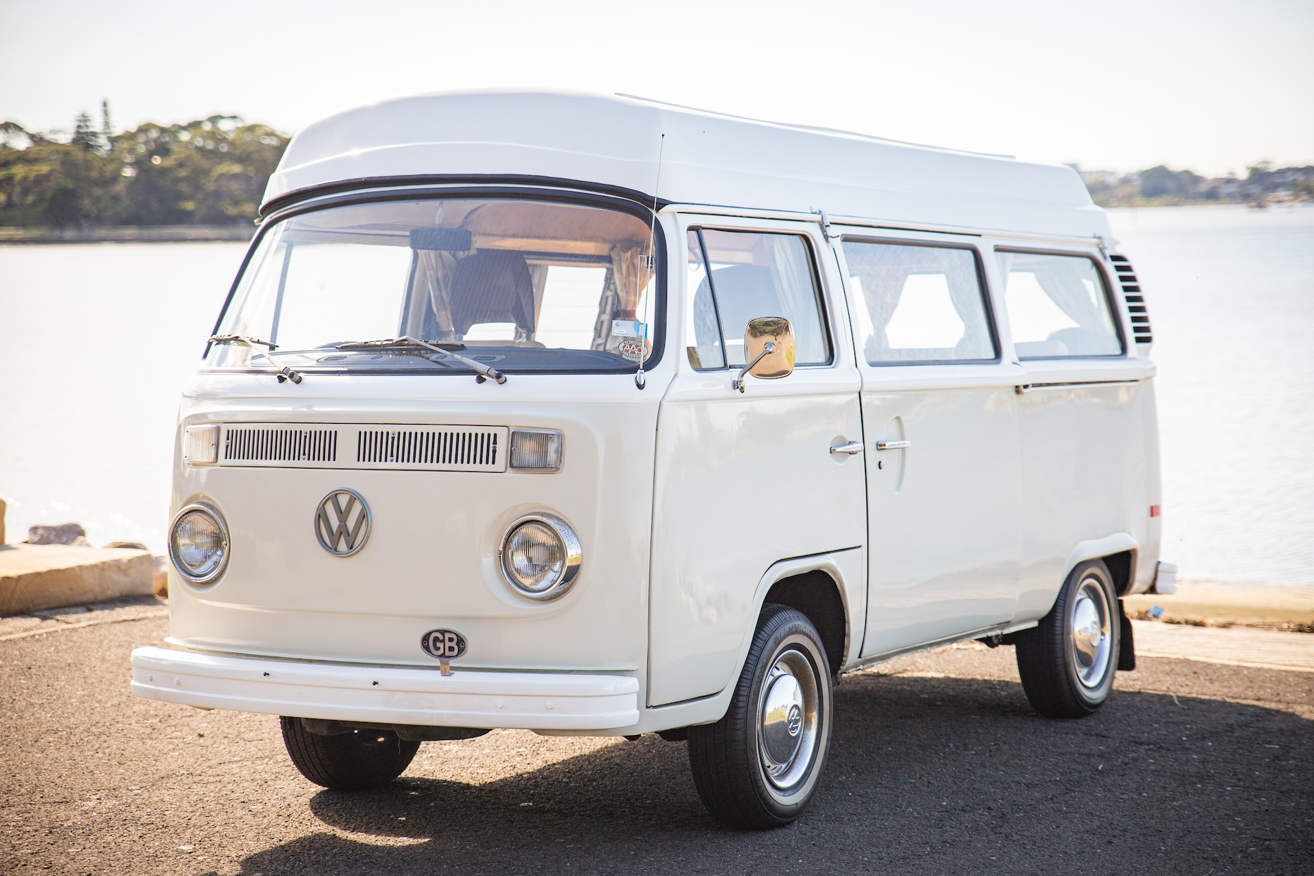 1979 Volkswagen Type 2 (T2) Kombi - Devon Moonraker Camper