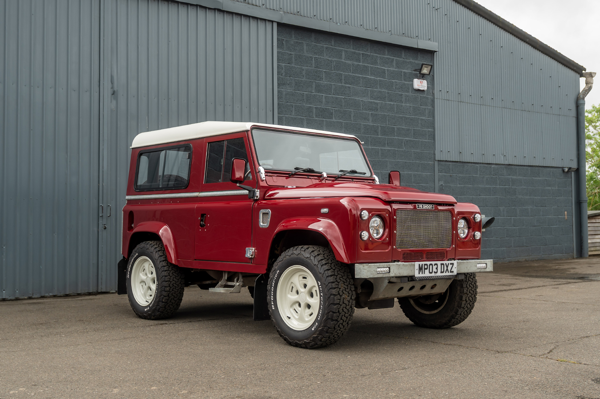 2003 Land Rover Defender 90 - 5.7L V8