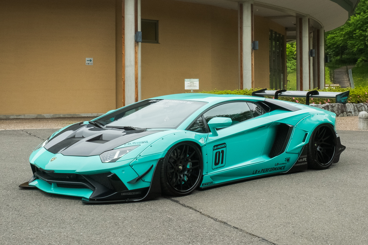 2017 Lamborghini Aventador LP700-4 - Liberty Walk - 5,825 Km