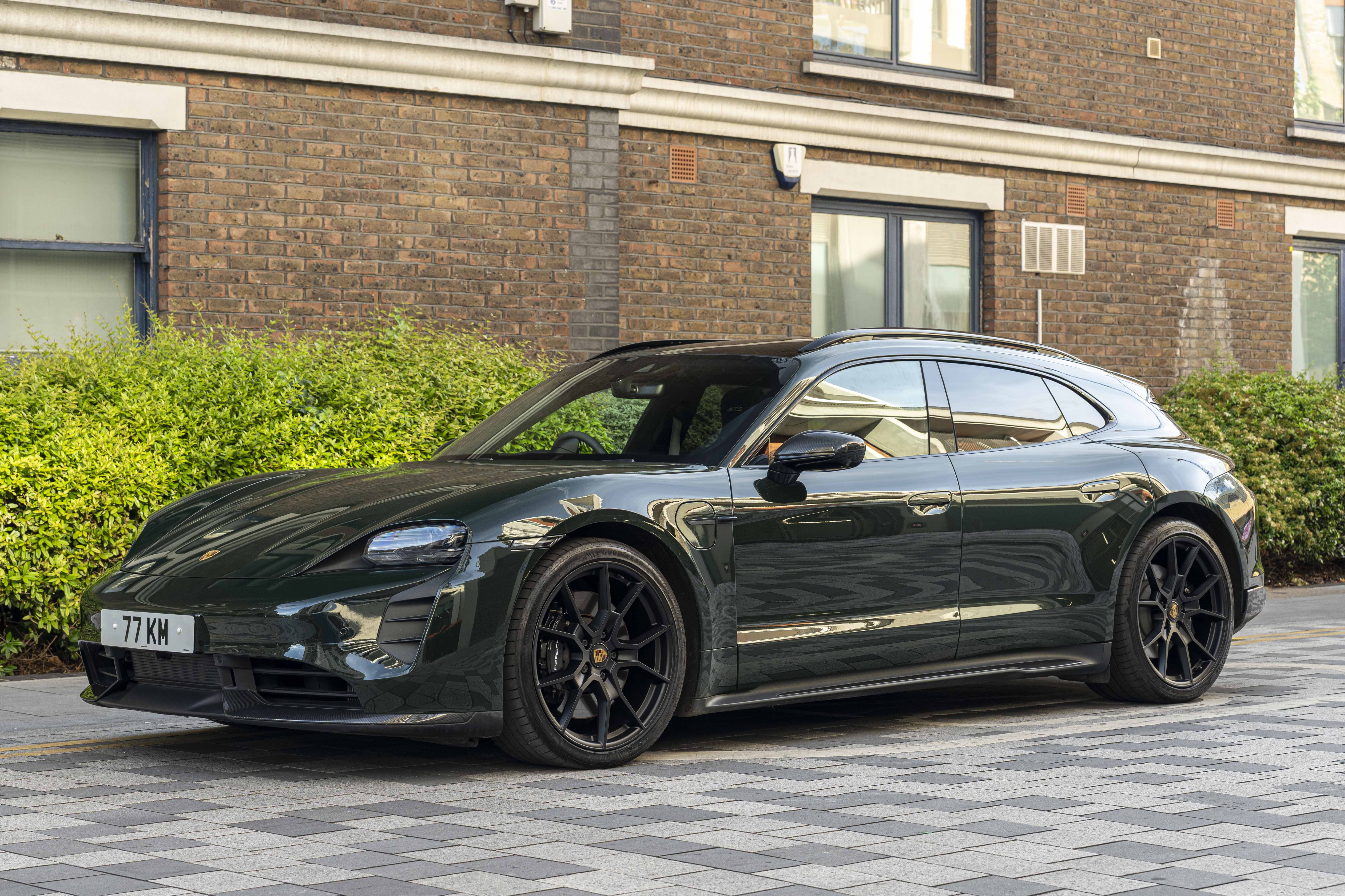 2022 Porsche Taycan GTS Sport Turismo - PTS