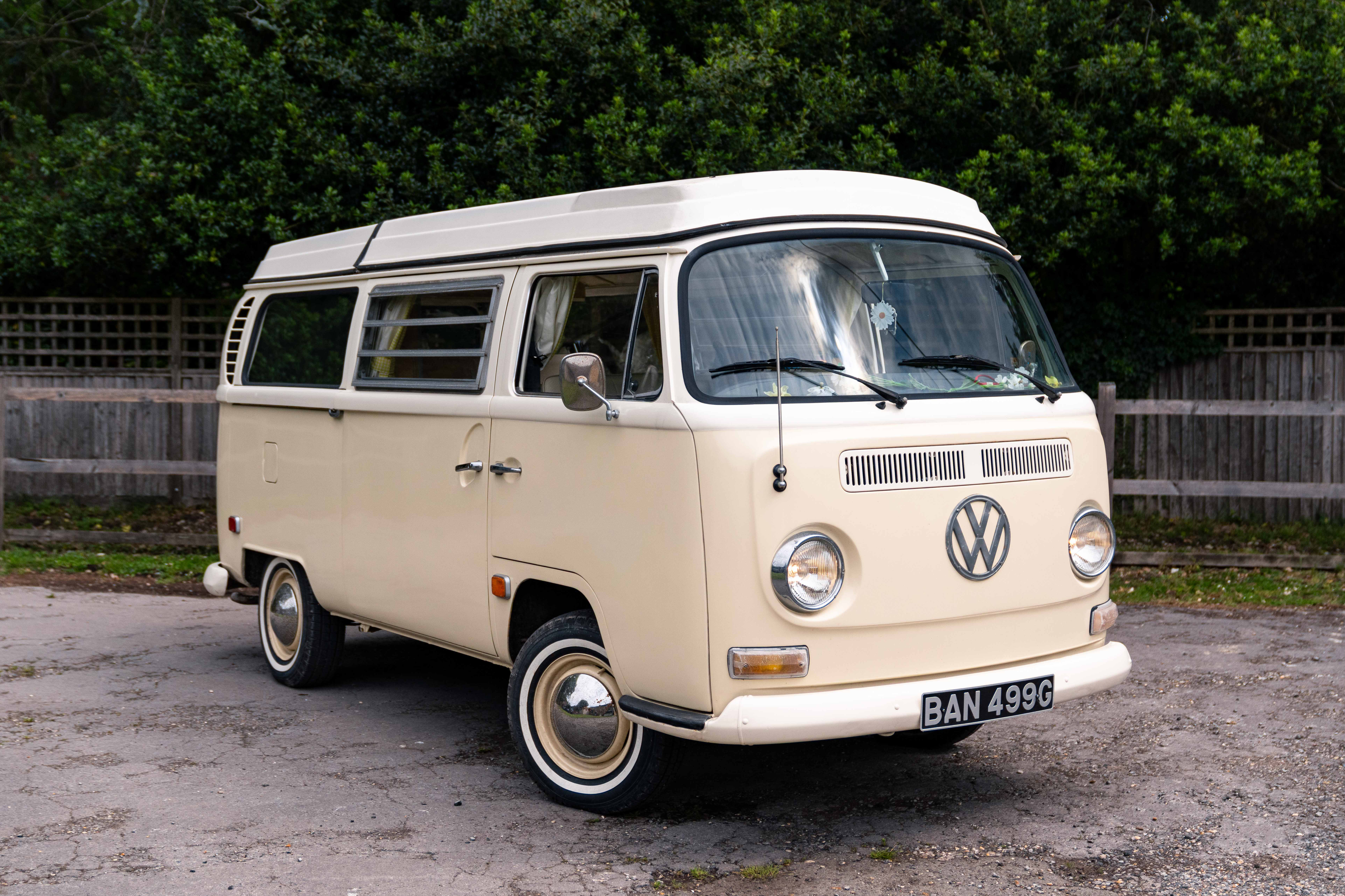 1969 Volkswagen Type 2 (T2) Westfalia Campervan