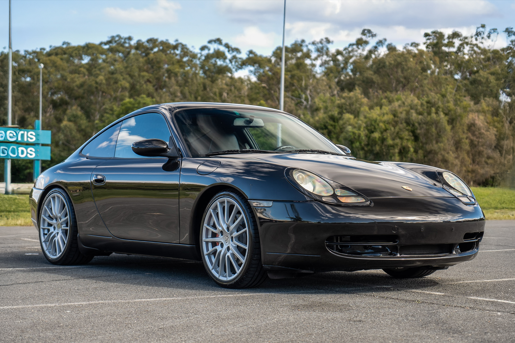 1999 Porsche 911 (996) Carrera 4 - LHD