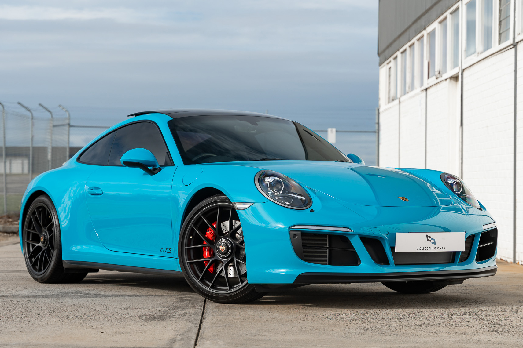 2018 Porsche 911 (991.2) Carrera GTS