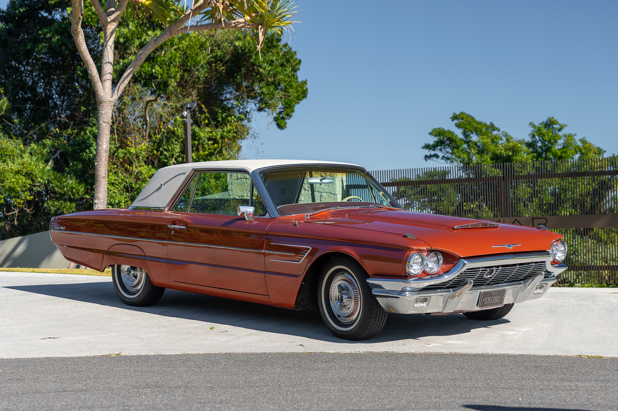 1965 Ford Thunderbird - Special Landau