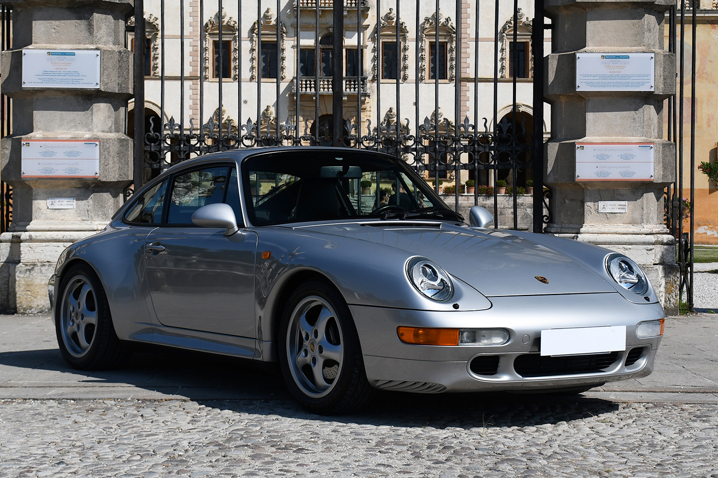 1997 Porsche 911 (993) Carrera S - Manual - 32,585 Km