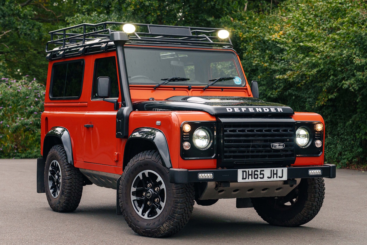 2016 Land Rover Defender 90 A...