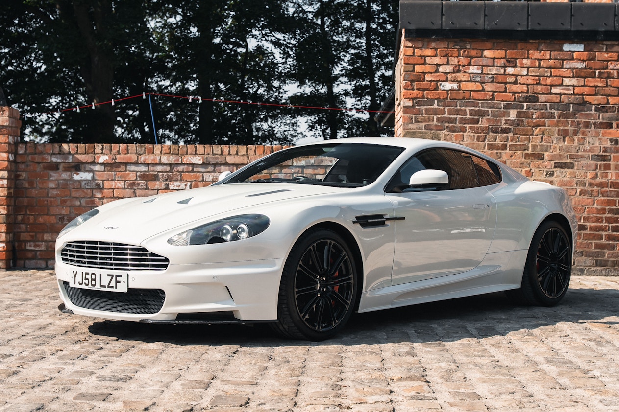 2008 Aston Martin DBS - 28,08...