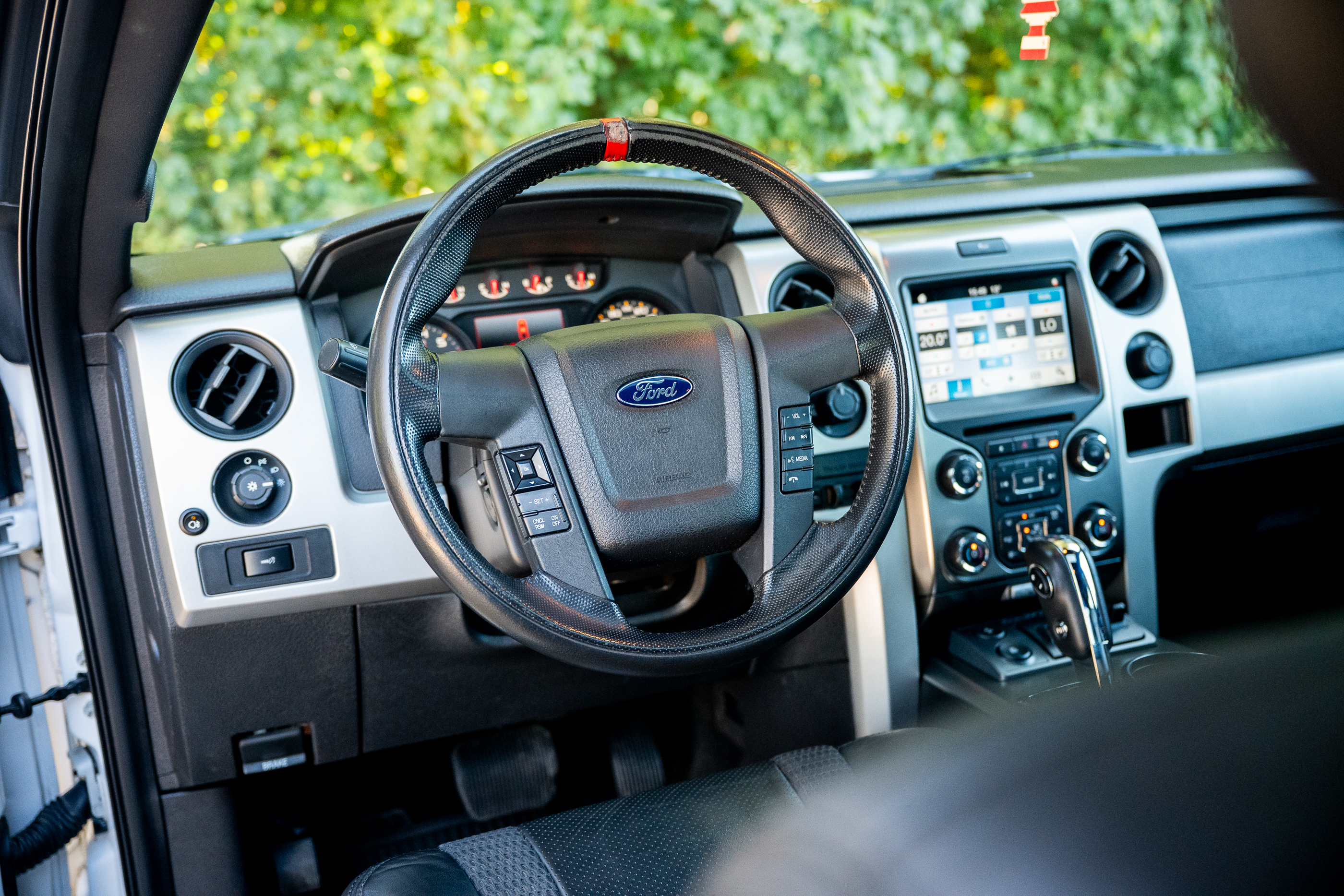 2013 Ford F-150 SVT Raptor Supercab for sale by auction in Northampton,  United Kingdom, image size:1263x842