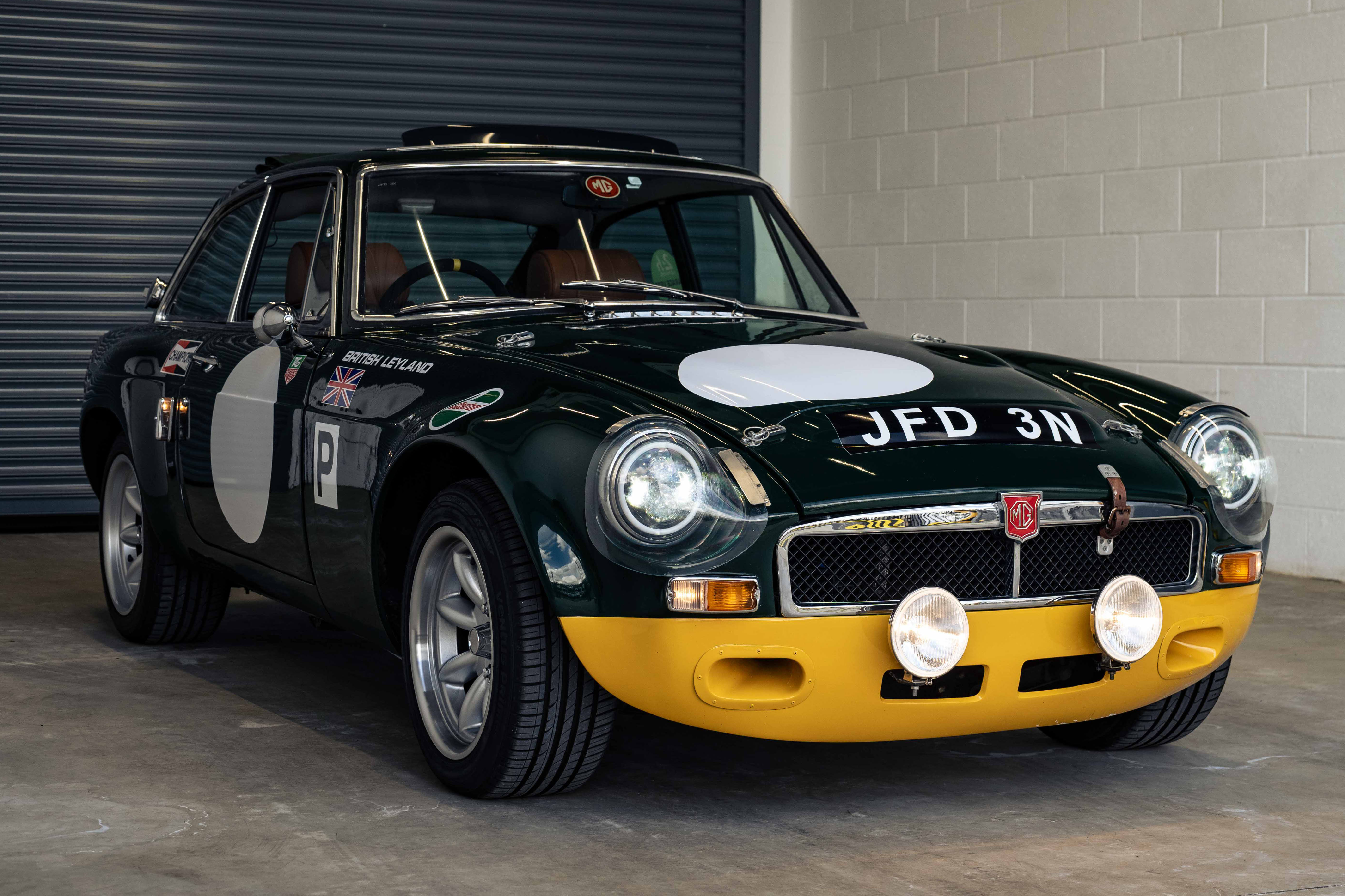 1975 MGB Jubilee - GT Sebring...