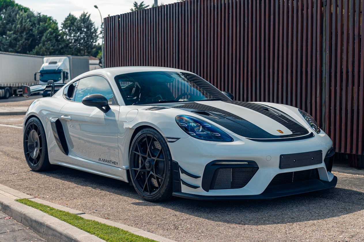 2024 Porsche 718 Cayman GT4 R...