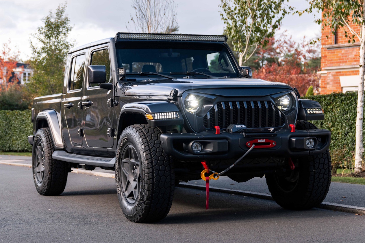 2025 Jeep Gladiator Outlander...
