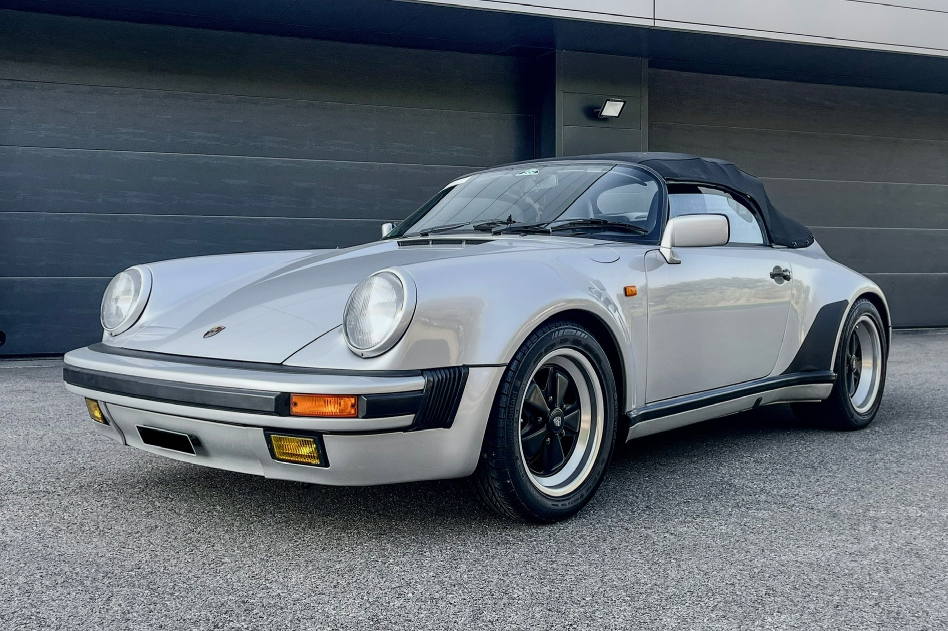 1989 Porsche 911 3.2 Speedster