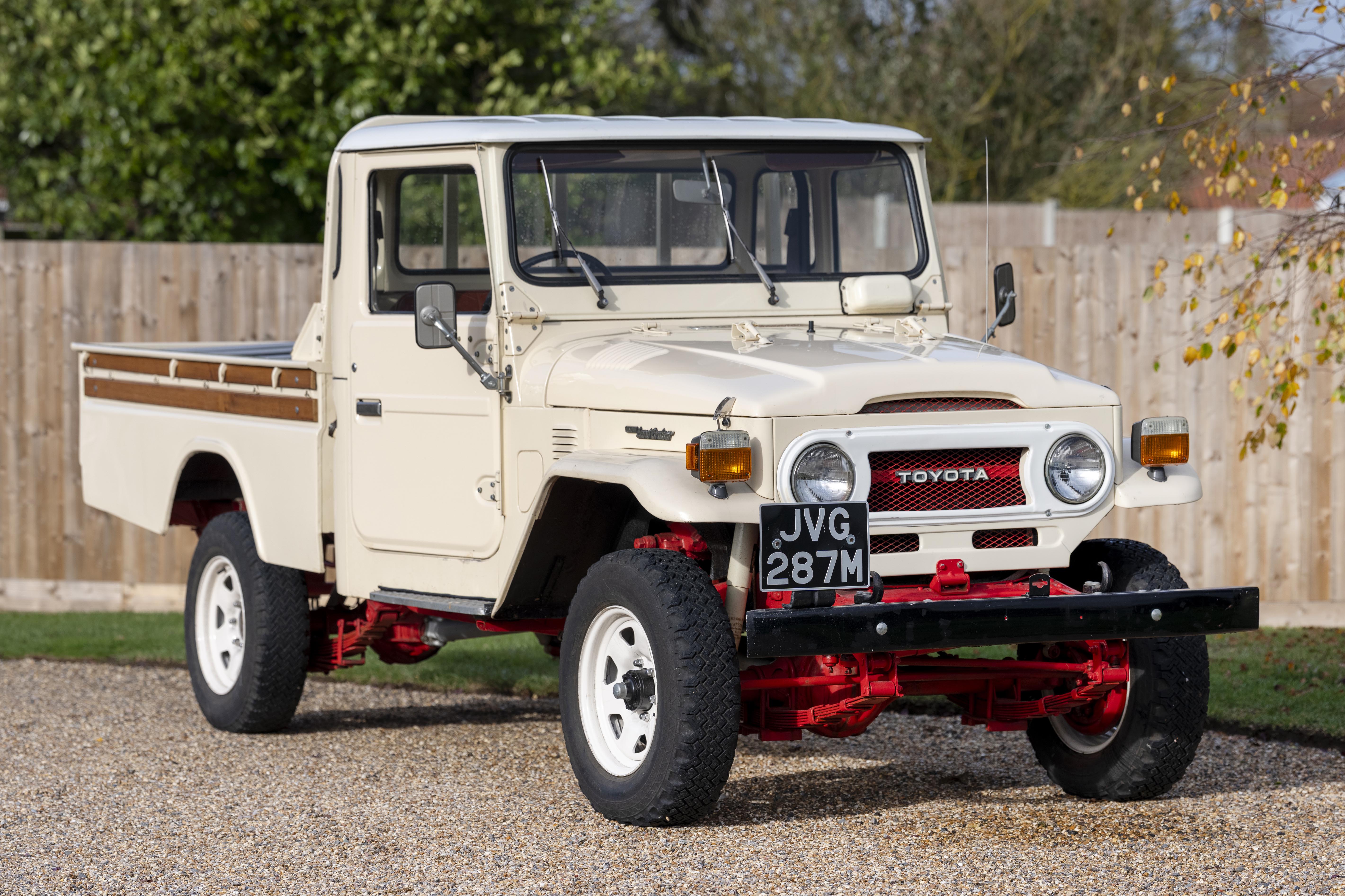 1974 Toyota FJ45 Land Cruiser