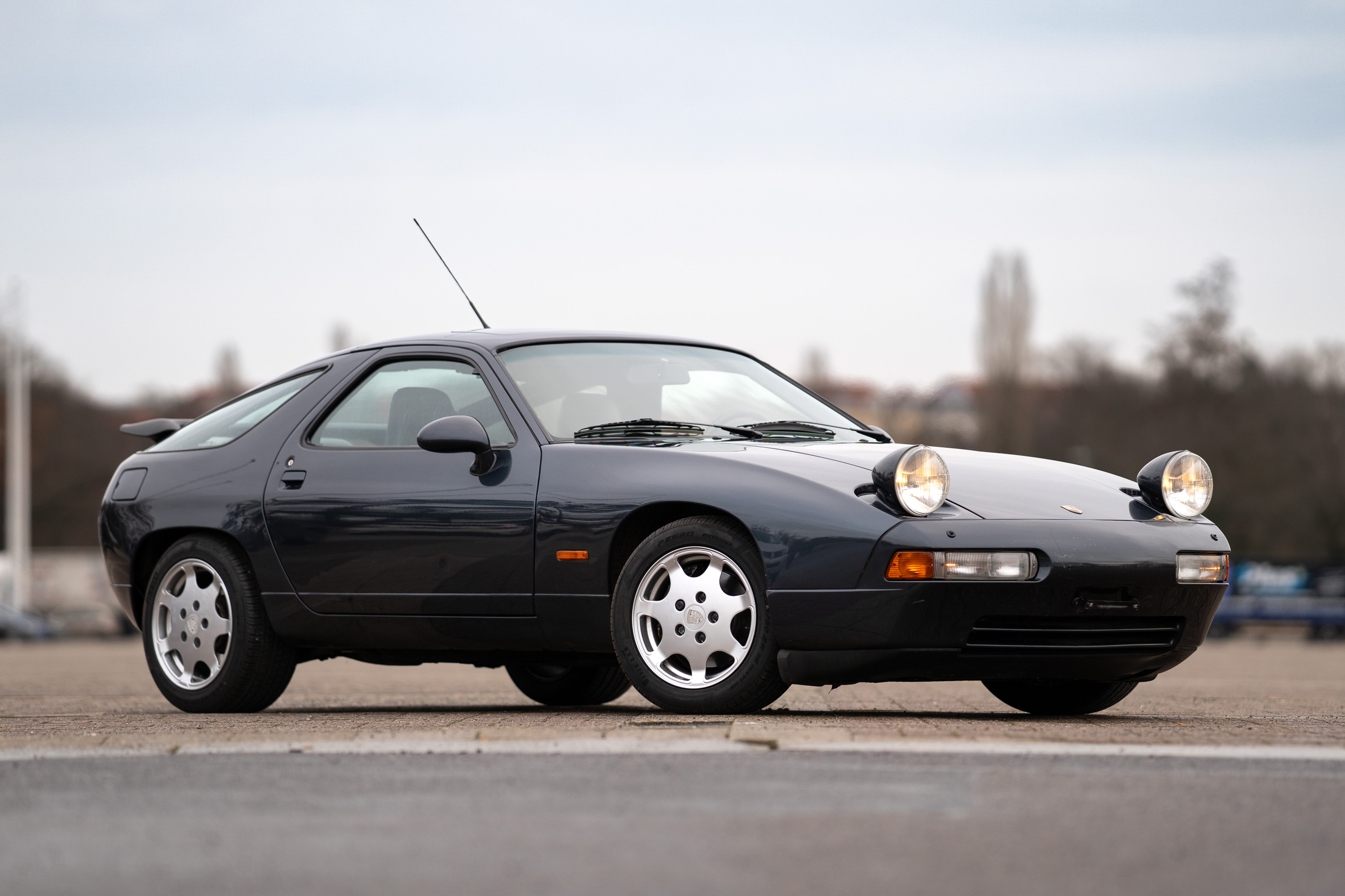 1989 Porsche 928 GT - Manual