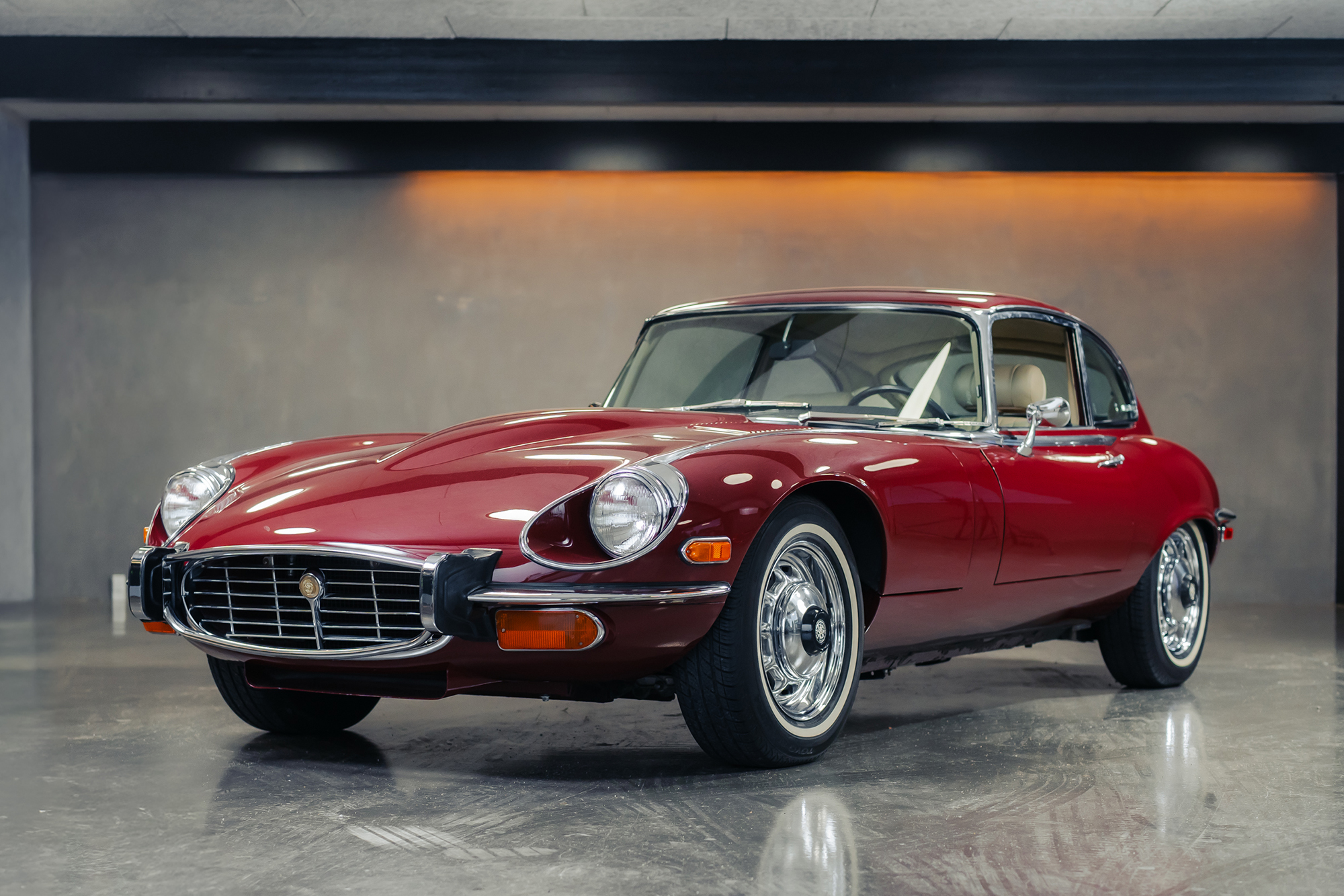 1972 Jaguar E-Type Series 3 V...