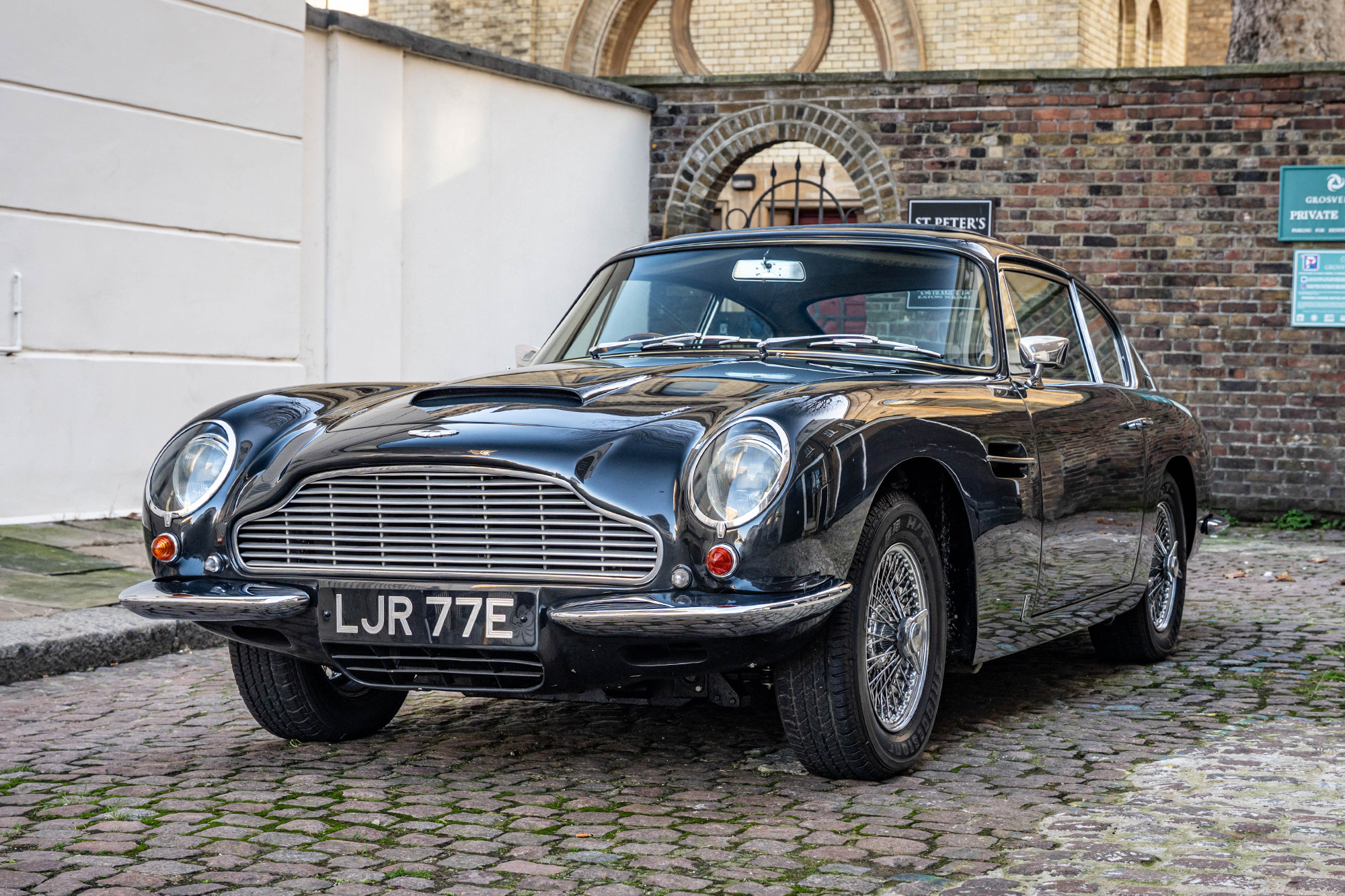 1967 Aston Martin DB6