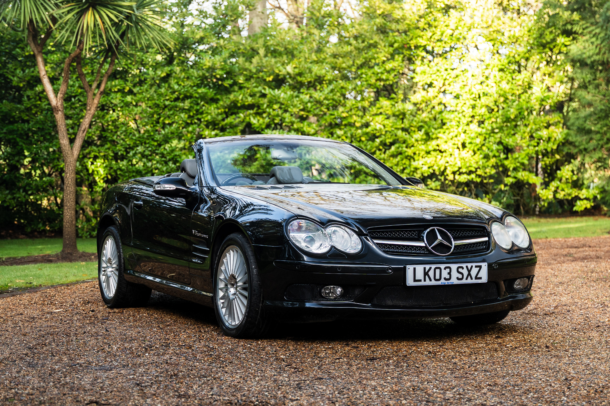 2003 Mercedes-Benz (R230) SL5...