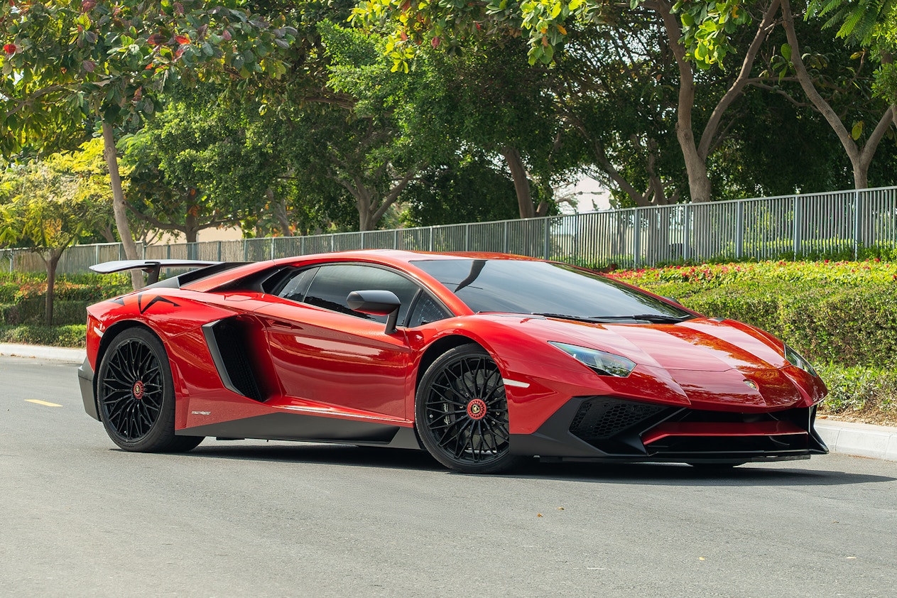 2017 Lamborghini Aventador LP...