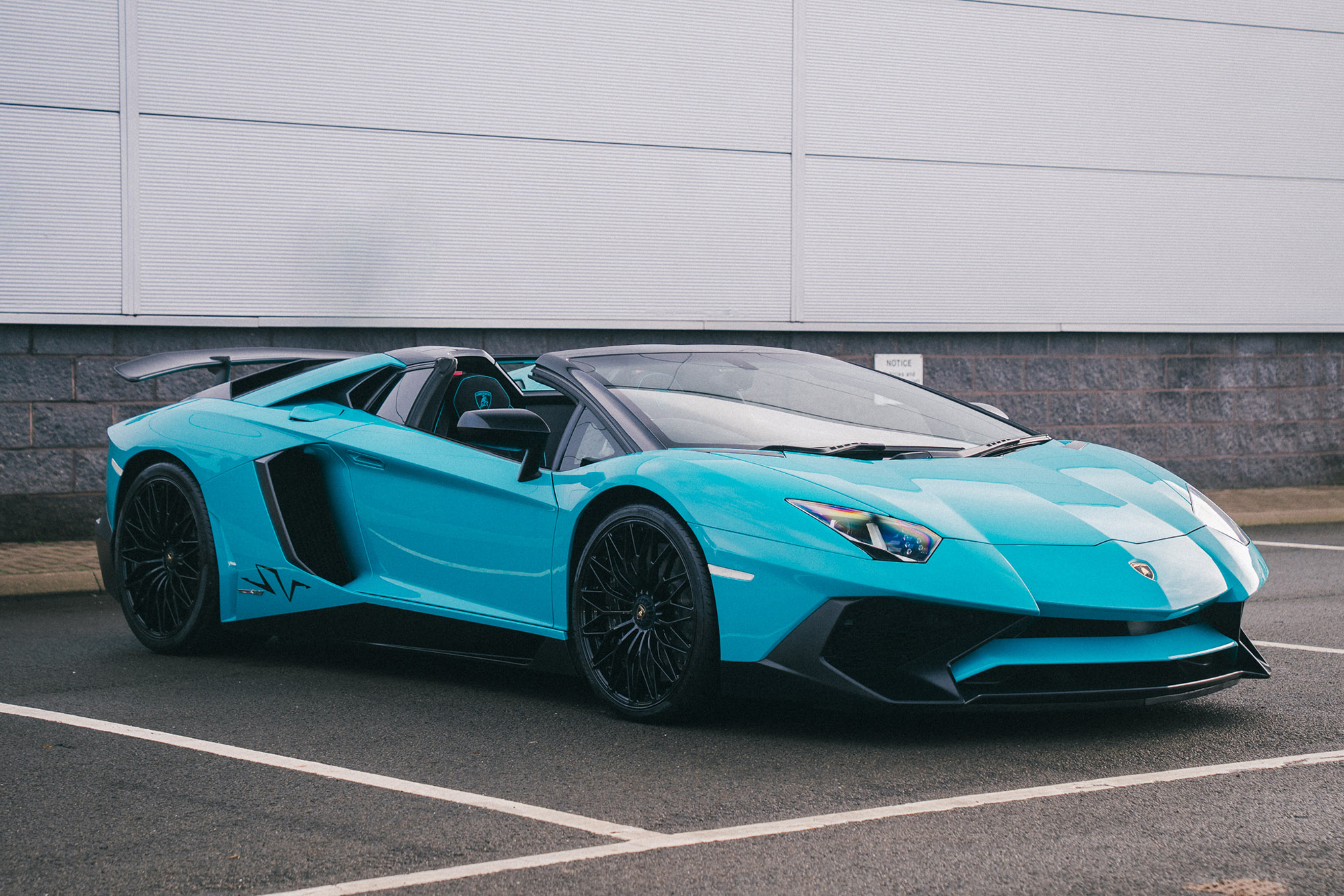 2016 Lamborghini Aventador LP750-4 SV Roadster