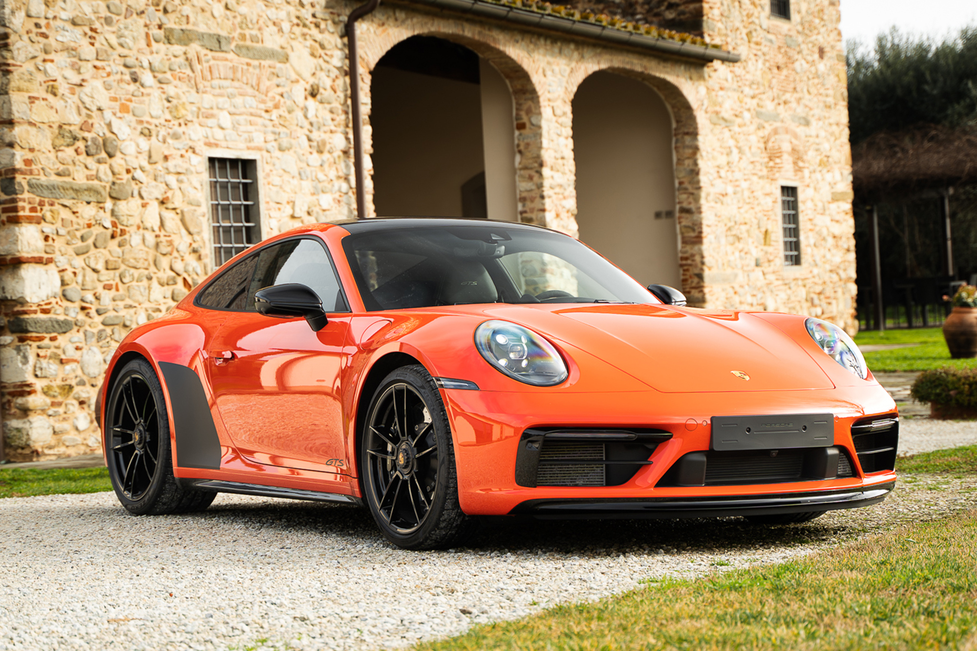 2023 Porsche 911 (992) Carrer...