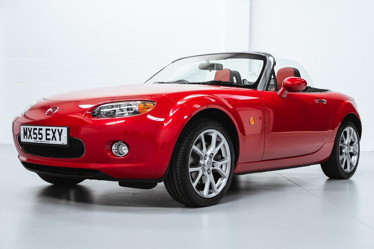 2005 Mazda MX-5 Launch Editio...