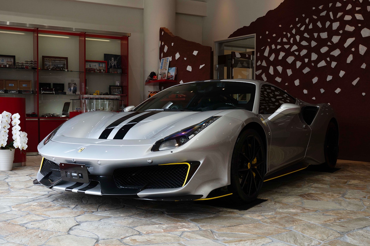 2019 Ferrari 488 Pista - 4,27...