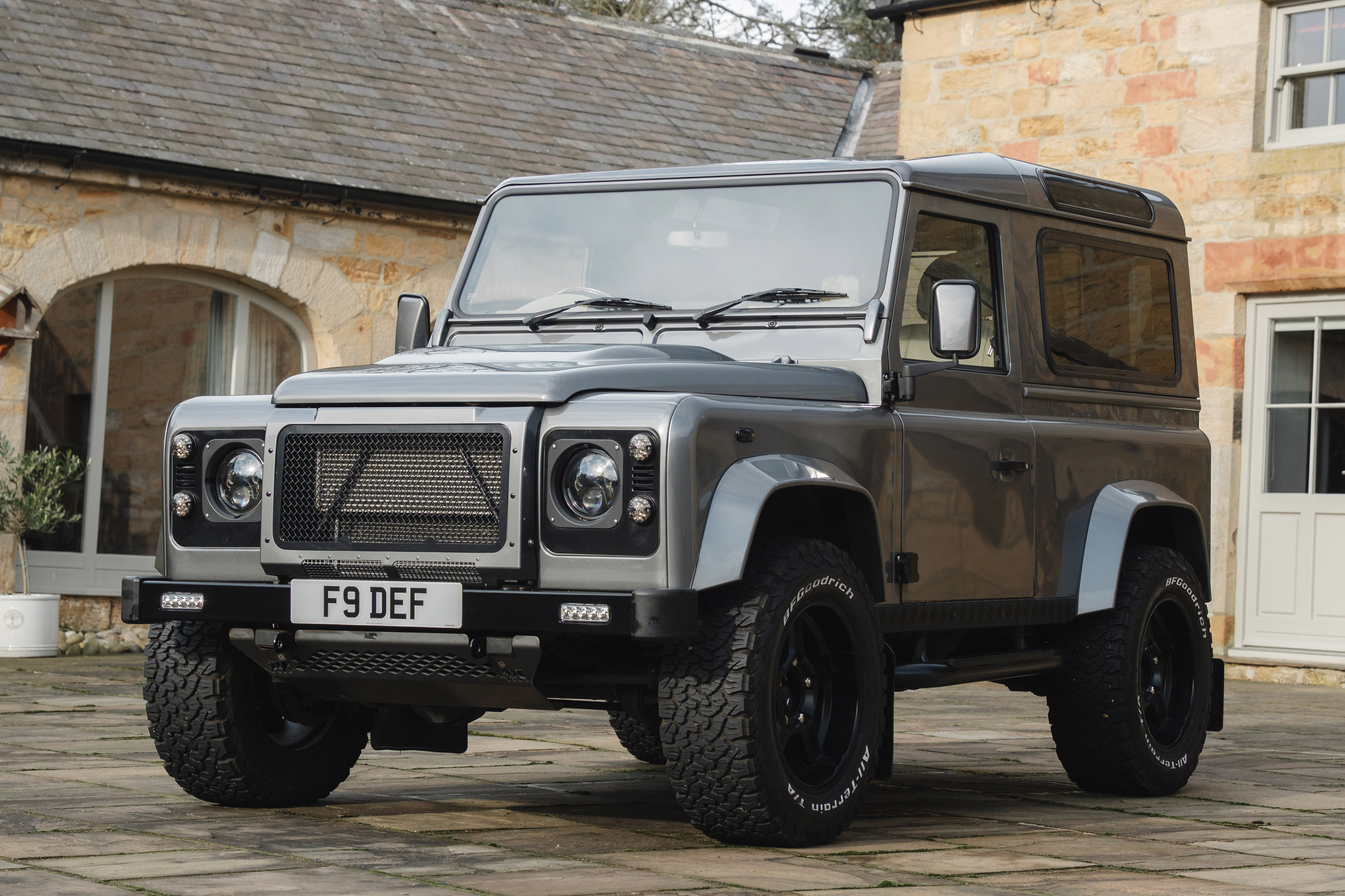 2015 Land Rover Defender 90