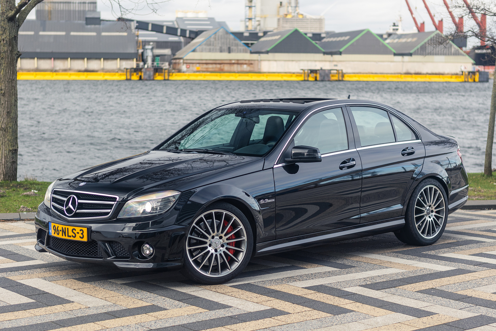 2010 Mercedes-Benz (W204) C63...