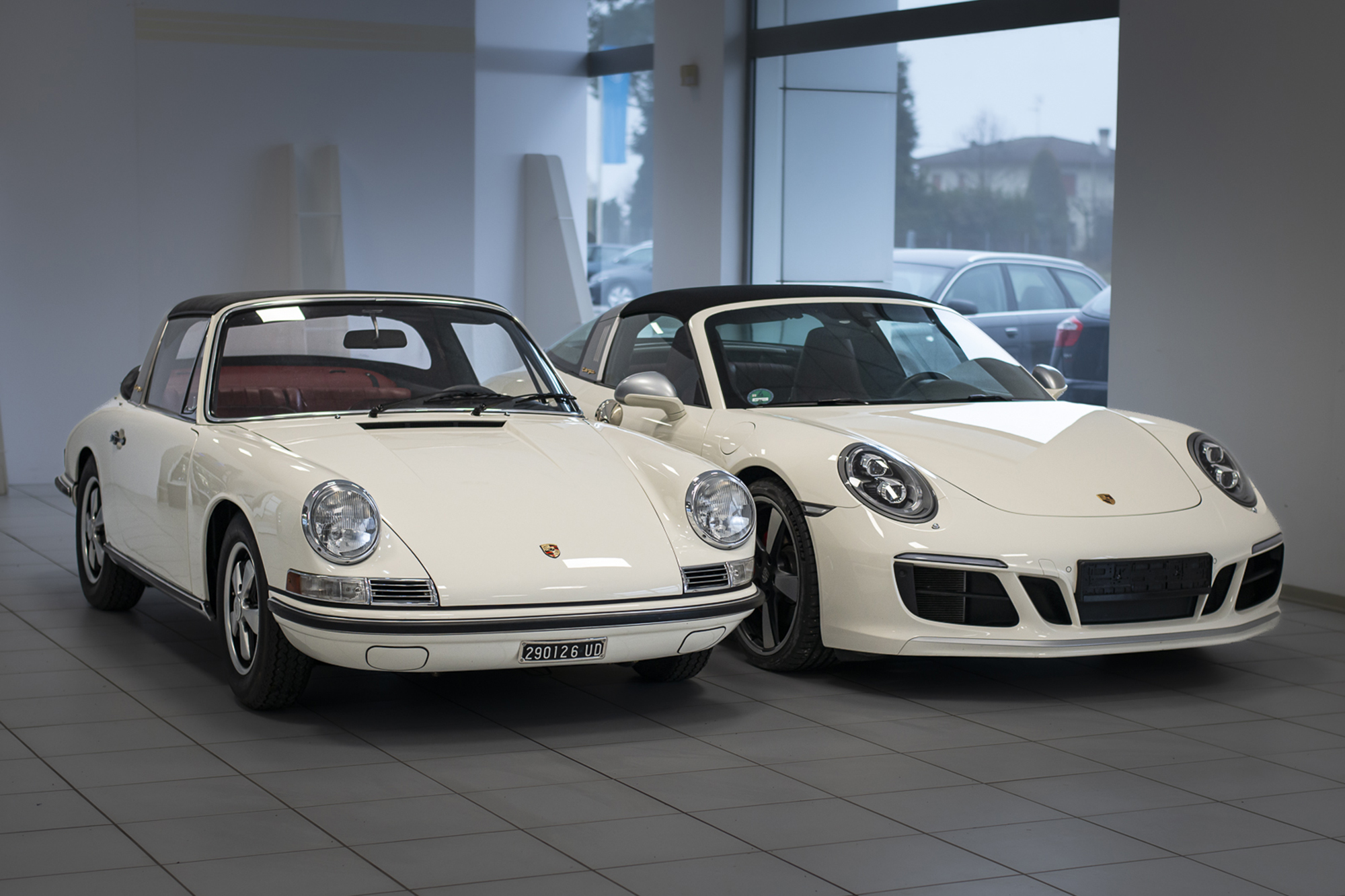 1968 Porsche 911 S Targa - 20...