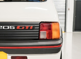 1988 PEUGEOT 205 GTI 1.9 - NON SUNROOF / NON-PAS
