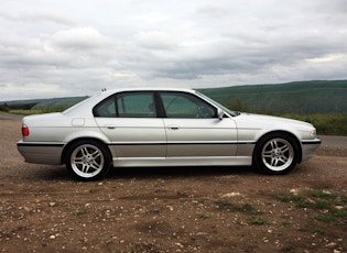 2000 BMW (E38) 740i SPORT