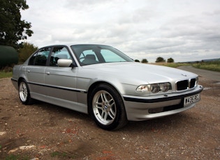 2000 BMW (E38) 740i SPORT