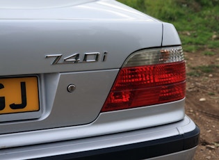 2000 BMW (E38) 740i SPORT
