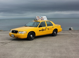 2003 FORD CROWN VICTORIA 'NYC TAXI'
