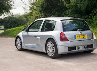 2002 RENAULT CLIO V6