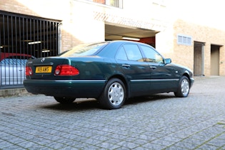 1996 MERCEDES-BENZ (W210) E320 - 3,000 MILES FROM NEW