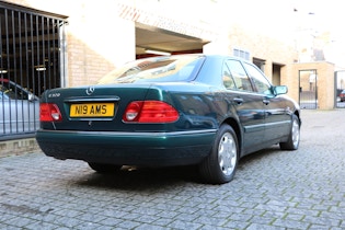 1996 MERCEDES-BENZ (W210) E320 - 3,000 MILES FROM NEW